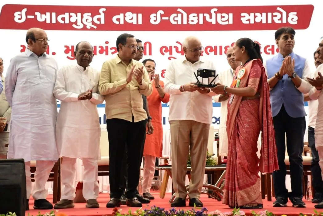 ભરૂચ જિલ્લામાં વિકાસને નવી ગતિ: મુખ્યમંત્રી ભૂપેન્દ્ર પટેલે રૂ. ૧૩૫૦ કરોડથી વધુના ૧૩૯ વિકાસ પ્રકલ્પોની આપી ભેટ 3 Bharuch Development Projects CM Bhupendra Patel 1350 Crore 2.jpeg