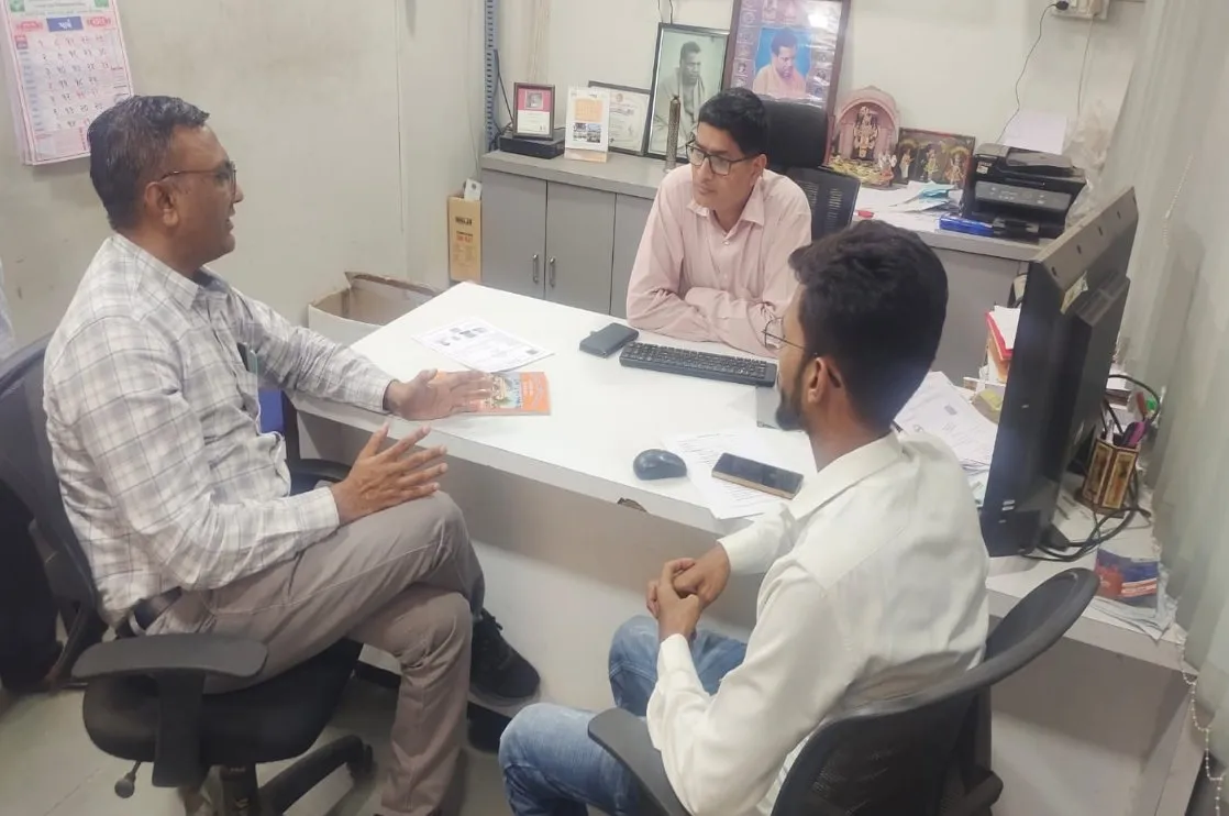 વડોદરામાં ગેસ સિલિન્ડરની ગેરકાયદેસર સંગ્રહખોરી સામે તંત્રની તવાઈ, ૧૪ ટીમોની ચેકિંગમાં એજન્ટ પાસેથી ૨૯ બોટલ જપ્ત 2 Vadodara Gas Cylinder Hoarding Crackdown 2026 2.jpeg