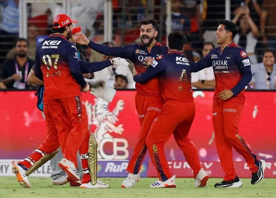 IPL જગતમાં ખળભળાટ: રોયલ ચેલેન્જર્સ બેંગ્લોરની કિંમત આસમાને પહોંચી, 2 અબજ ડોલરના સોદા માટે રેસમાં આ બે મોટા નામ 2 rcb.jpg