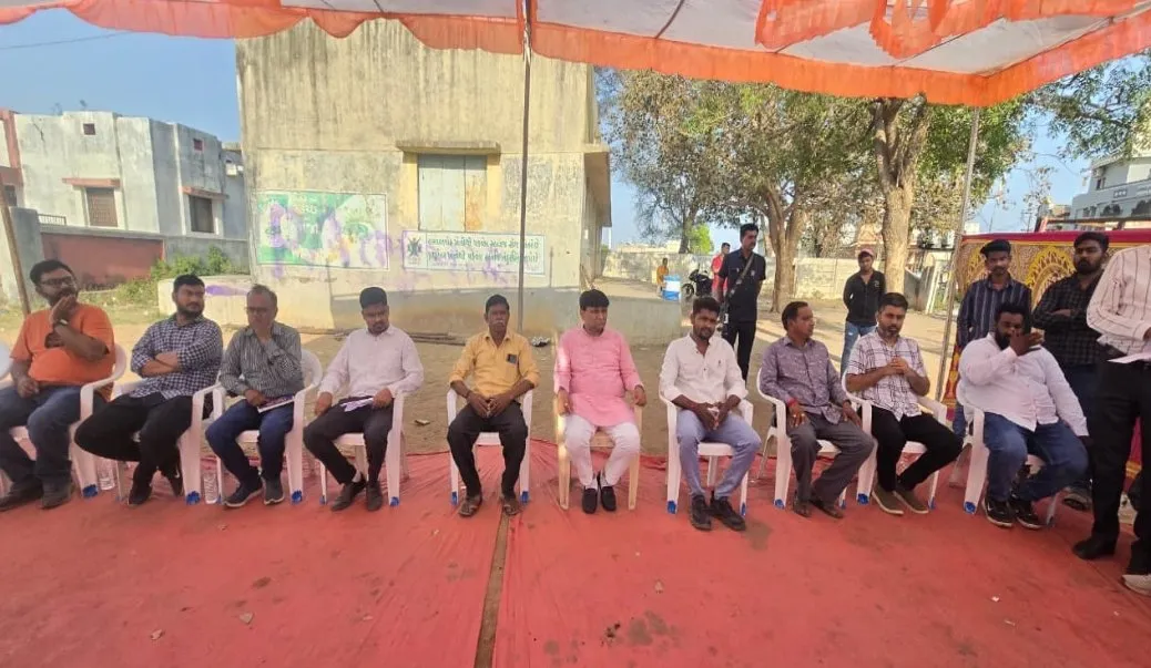 પેટલાદ વિધાનસભામાં 3.10 કરોડના બોક્સ કલવર્ટ કામનું ખાતમુહૂર્ત, મહેળાવ શ્રીજીપુરા રોડ નાળાનું લોકાર્પણ 3 Petlad Box Culvert Development Anand 2026 2.jpeg