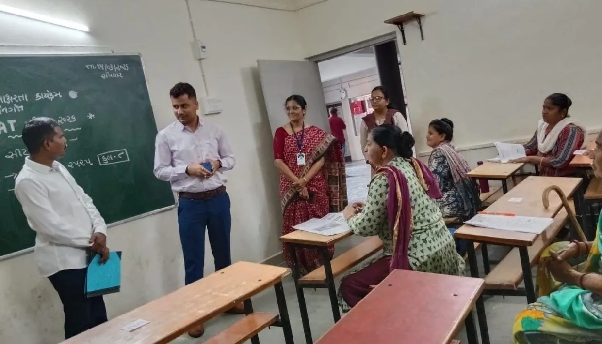 અમરેલી જિલ્લામાં નવ ભારત સાક્ષરતા કાર્યક્રમ હેઠળ FLNAT પરીક્ષા ૩૨૨ કેન્દ્રો પર સફળતાપૂર્વક યોજાઈ 2 Amreli FLNAT Literacy Test Ullhas Program 2026.jpeg