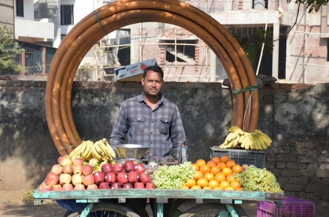 મોડાસાના યોગેશભાઈ માલીવાડ પીએમ સ્વનિધિ યોજનાથી બન્યા આત્મનિર્ભર, કોરોના પછી ફરી ઉભો કર્યો ધંધો 2 PM SVANidhi Success Story Modasa Gujarat.jpeg