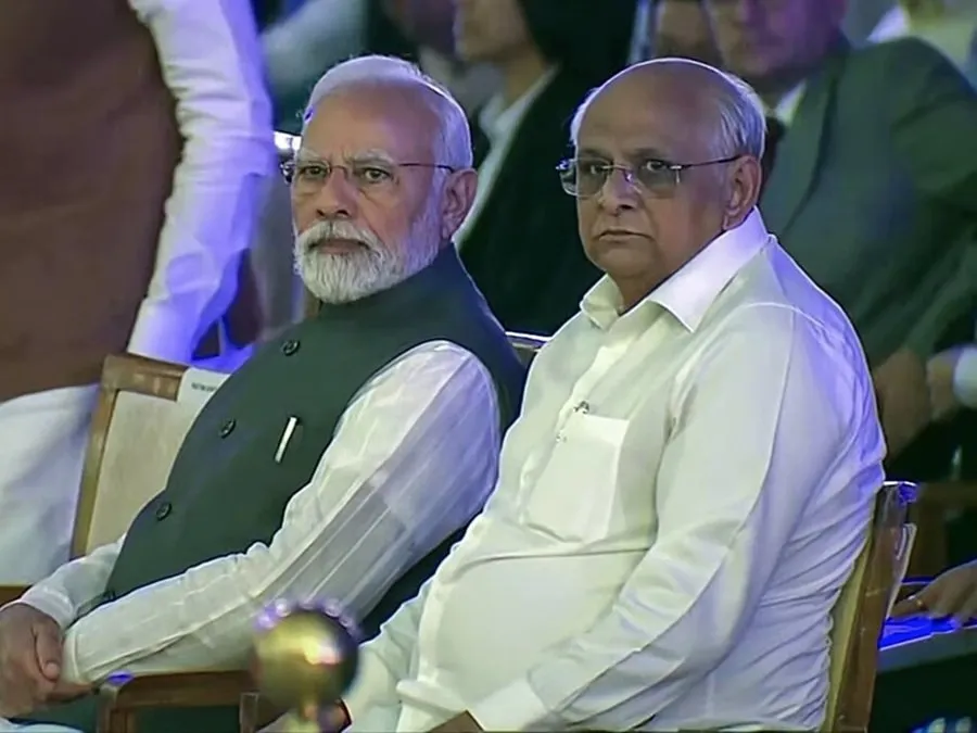 ગુજરાતમાં UCC લાગુ કરવાની તૈયારીઓ તેજ: મુખ્યમંત્રી ભૂપેન્દ્ર પટેલને સોંપાયો ડ્રાફ્ટ રિપોર્ટ, ટૂંક સમયમાં લેવાઈ શકે છે ઐતિહાસિક નિર્ણય 3 gujj.jpg