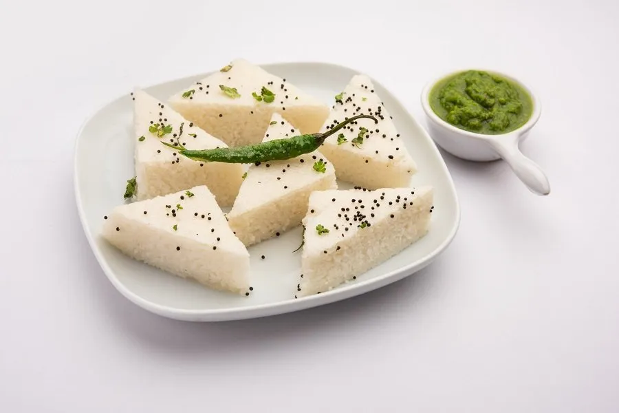 શું તમારા ઢોકળા કઠણ થઈ જાય છે? અપનાવો આ 1 સિક્રેટ ટિપ અને બનાવો રૂ જેવા પોચા ચોખાના ઢોકળા! 2 rice dhokla