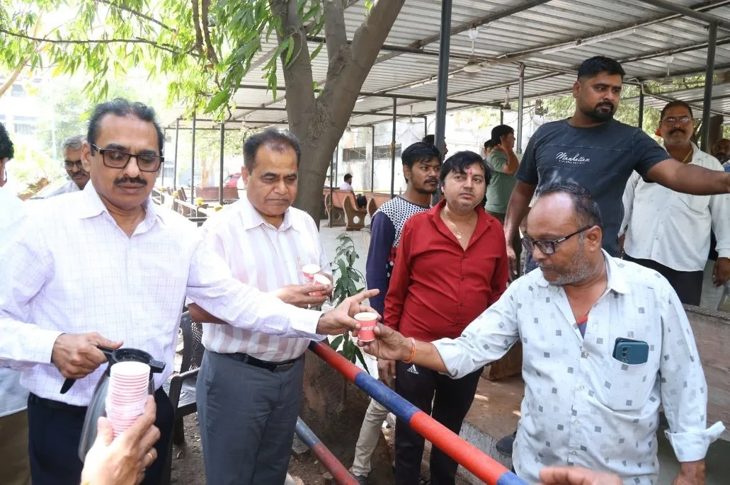 સુરત નવી સિવિલ હોસ્પિટલમાં માનવતાભર્યો સેવાયજ્ઞ, મૃતદેહ માટે કફન-કોફિન બોક્સની મફત સુવિધા શરૂ 2 Surat Civil Hospital Free Coffin Service CR Patil Birthday.jpeg