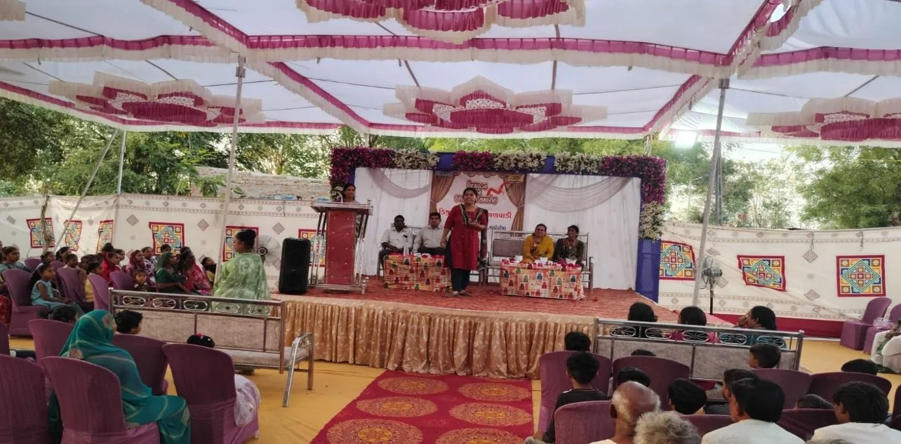 વાઘોડિયા તાલુકામાં CSR પહેલથી ડિજિટલ સ્માર્ટ આંગણવાડીઓ શરૂ 3 Waghodia Smart Anganwadi CSR Voltas Ambuja Foundation 2.jpeg