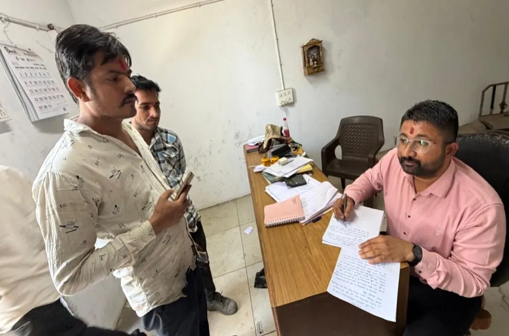 વડોદરામાં ગેસ વિતરણમાં ગેરરીતિ સામે કાર્યવાહી, હરિ ગેસ એજન્સીને નોટિસ ફટકારાઈ 2 Vadodara Gas Agency Irregularities Action 1.jpeg