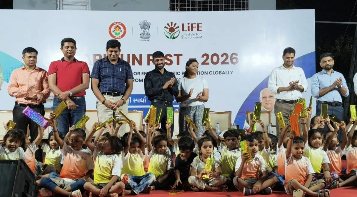 વ્યારામાં તાપી ફનફેસ્ટ-2026માં ખેલ, હાસ્ય અને આનંદનો મહોલ, કલેક્ટર પણ જોડાયા બાળમસ્તીમાં 3 Tapi Funfest 2026 Mission Life Celebration 1.jpeg
