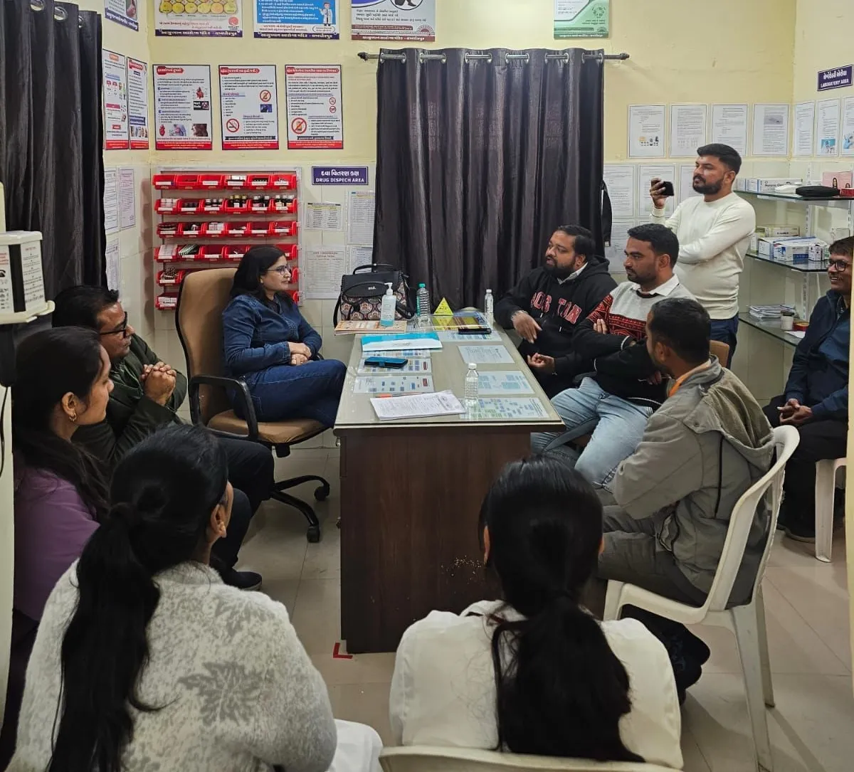 મોરબી જિલ્લામાં આરોગ્ય ક્ષેત્રે મોટી સિદ્ધિ, ૮ આયુષ્માન આરોગ્ય મંદિરોને NQAS પ્રમાણપત્ર 3 Morbi Ayushman Health Centers NQAS Certification.png