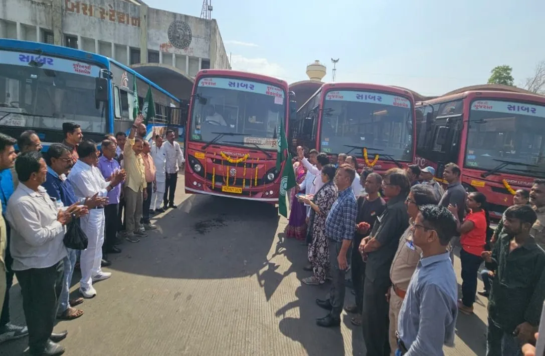 હિંમતનગરમાં નવી ૪ બસોનું લોકાર્પણ, જાહેર પરિવહન વ્યવસ્થાને મળશે નવી ગતિ અને સુવિધા 2 Himmatnagar New Bus Launch 2026 2.jpeg