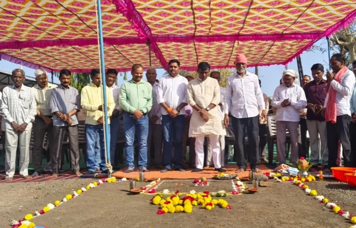 તાપીના સાકરદા ગામે પ્રાથમિક શાળાના નવા ઓરડાનું ખાતમુહૂર્ત 3 Tapi Sakarda School Construction Initiative 2026.jpeg
