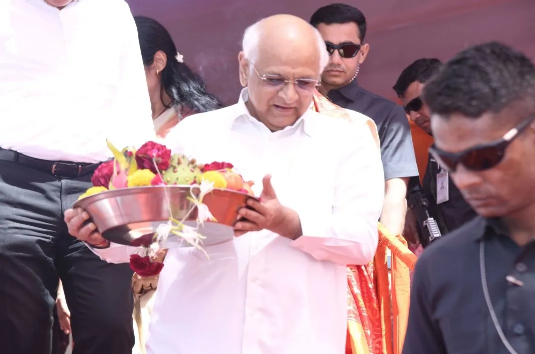 મુખ્યમંત્રી ભૂપેન્દ્ર પટેલે ચેટીચંડ નિમિત્તે શુભેચ્છા પાઠવી, ઝૂલેલાલની શોભાયાત્રાને કરાવ્યું પ્રસ્થાન 2 Cheti Chand Celebration Gujarat Sindhi Community 2026 2.jpeg
