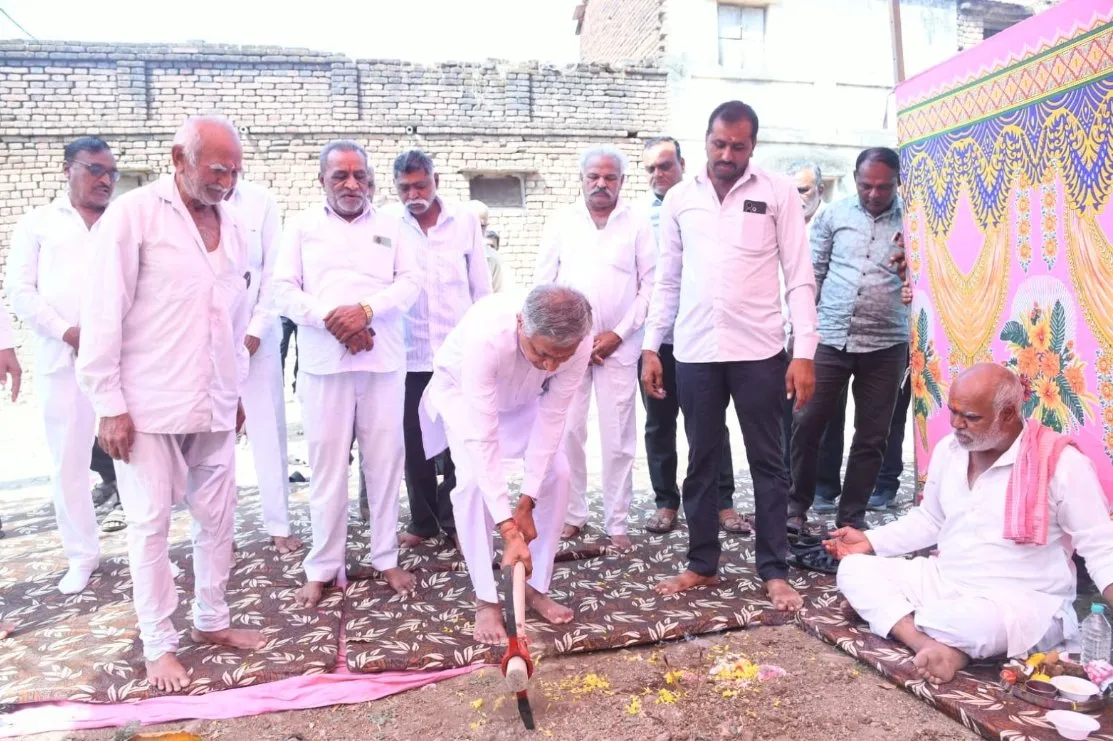 જસદણ-ગોંડલમાં 315 લાખના સુવિધાપથ કામોના ખાતમુહૂર્ત, ગ્રામ્ય વિકાસને મળશે નવી ગતિ 2 Gujarat Rural Road Development Bavaliya 2026 1.jpeg