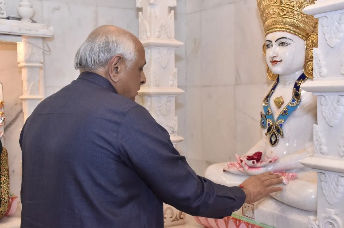 અમરેલી ત્રિમંદિરમાં મુખ્યમંત્રી ભૂપેન્દ્રભાઈ પટેલે કરી પ્રાર્થના, રાજ્યના વિકાસ માટે મંગલ કામનાઓ 2 bhupendra patel trimandir amreli visit prayer.jpeg
