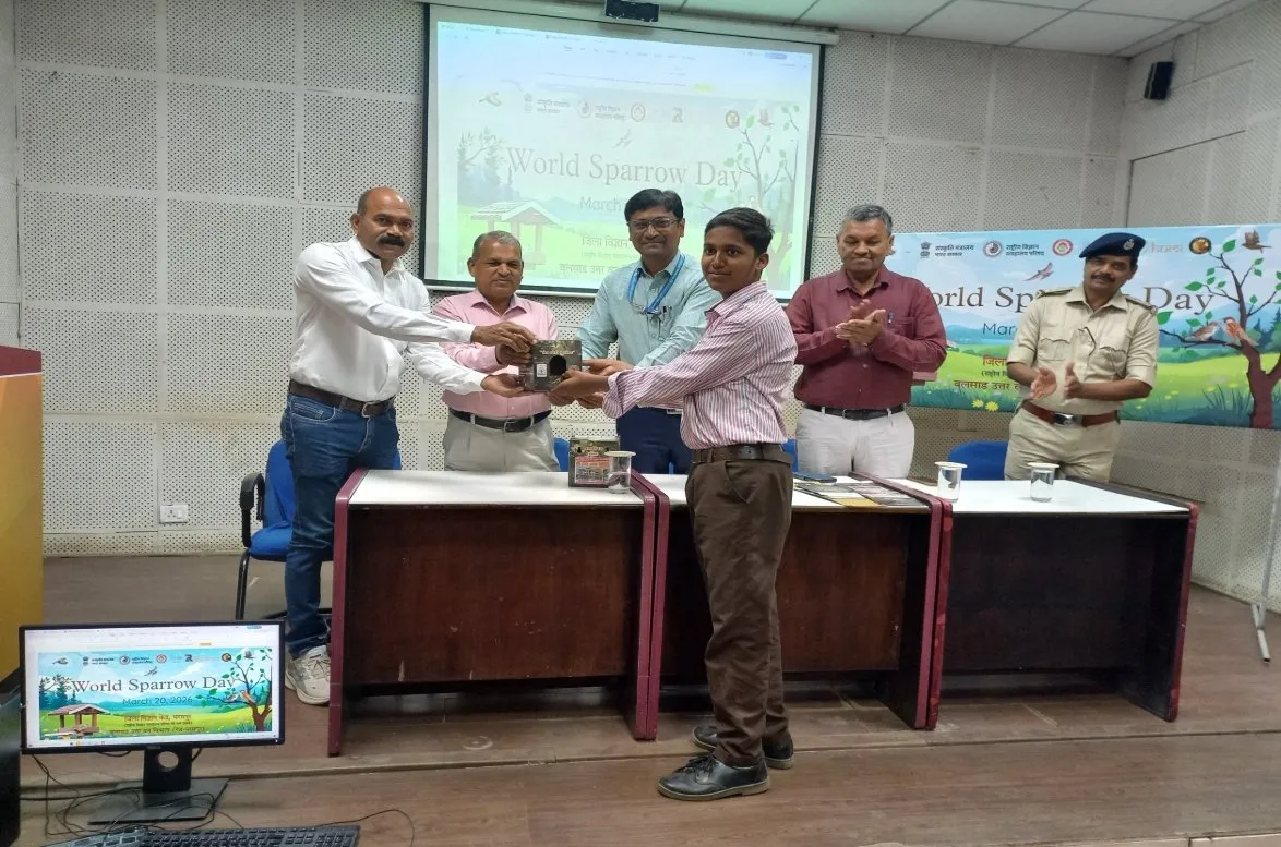 ધરમપુરમાં વિશ્વ ચકલી દિવસની ઉજવણીથી વિદ્યાર્થીઓમાં પર્યાવરણ જાગૃતિ અને ચકલી સંરક્ષણનો સંદેશ 3 World Sparrow Day Dharampur Valsad Awareness Program 2.jpeg