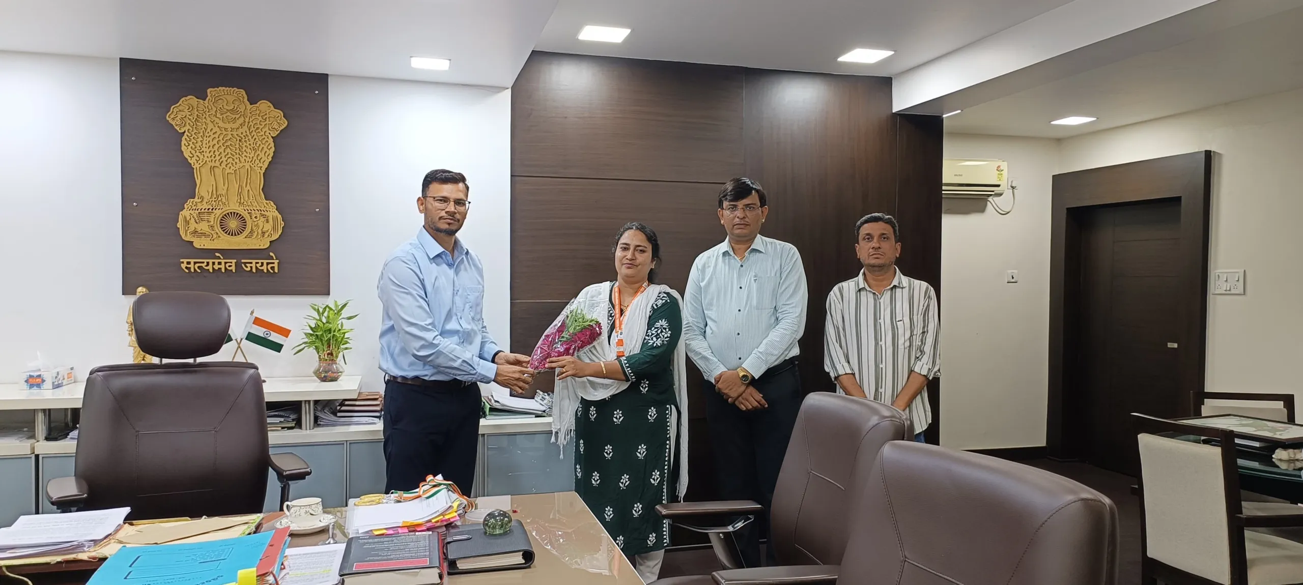 પંચમહાલની દિવ્યાંગ શિક્ષિકા આલિયા ખાનની રાષ્ટ્રીય સ્તરે ગોળાફેંકમાં સુવર્ણ સિદ્ધિ 2 Aliya Khan Para Athletics Bronze Medal Inspiration Gujarat 1 scaled.png