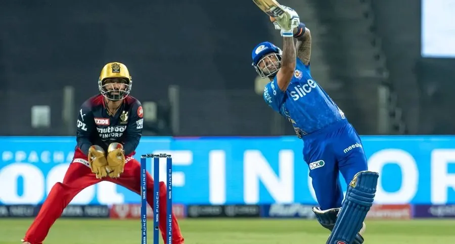 MI vs RCB મેચની એક ટિકિટના ₹1 લાખ! મિનિટોમાં બધું વેચાઈ ગયું અને હવે બ્લેકમાં વેચાઈ રહી ટિકિટો 2 mi.jpg