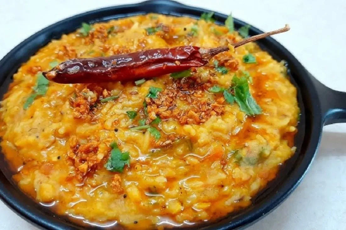 હવે ઘરે જ મળશે હોટલ જેવો સ્વાદ! આ સિક્રેટ રીતે બનાવો 'રેસ્ટોરન્ટ સ્ટાઇલ દાળ ખીચડી 2 Dal Khichdi