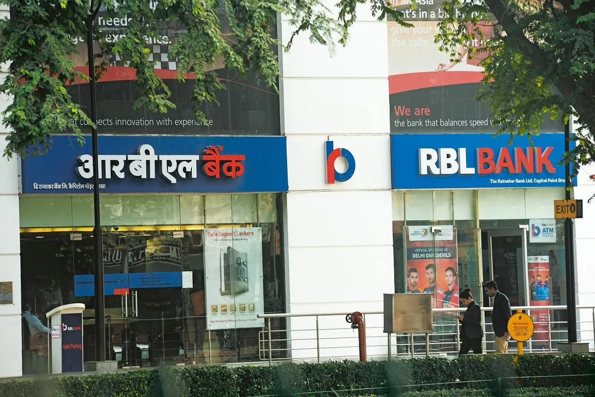 RBL બેંકના માલિક બદલાયા: દુબઈની દિગ્ગજ બેંક ખરીદશે 74% હિસ્સો, જાણો ગ્રાહકો અને તમારા પૈસા પર શું થશે અસર? 2 rbl 1.jpg