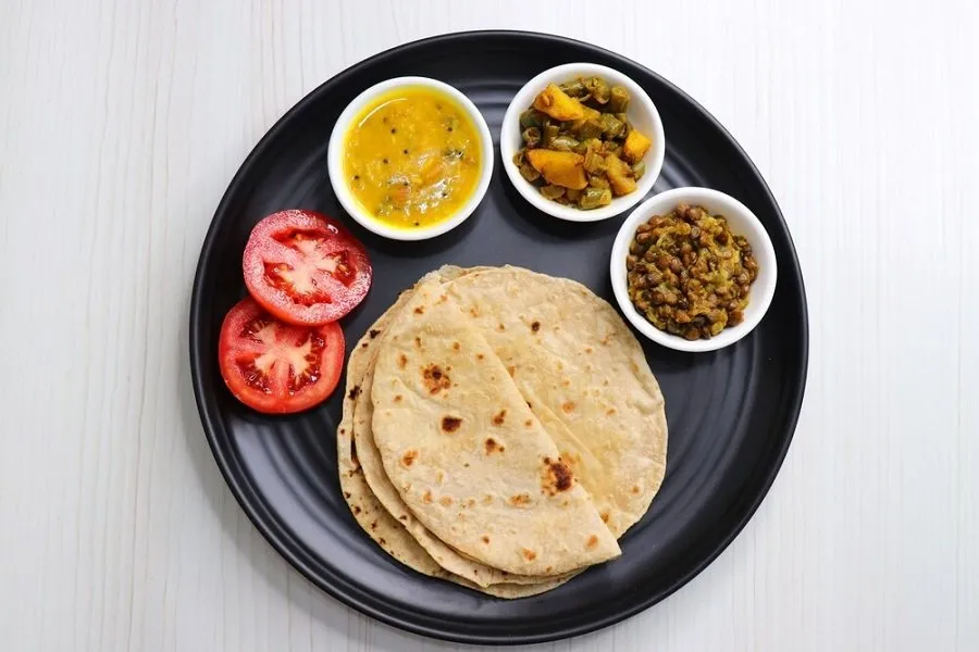 ઉનાળામાં પેટનો કેર: કેમ ગરમી વધતા જ વધે છે ઉલટી-ઝાડાના કેસ? નિષ્ણાતોએ જણાવ્યું ચોંકાવનારું કારણ. 3 roti