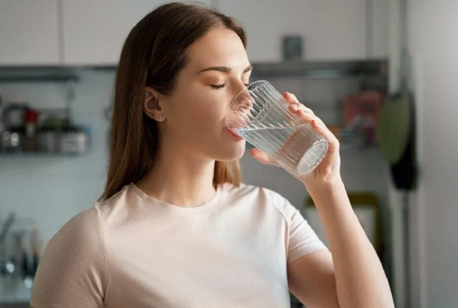 શું સવારે પાણી પીવાથી વજન ઘટે છે? 3 water.jpg