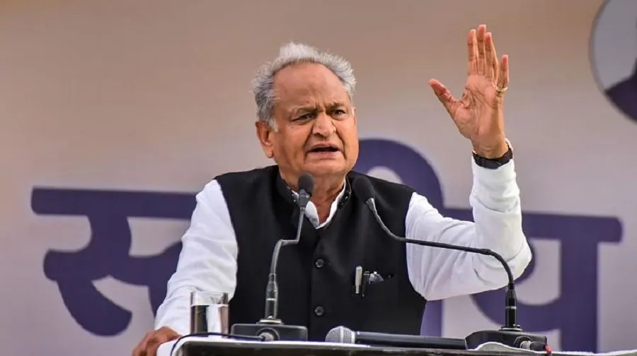 "ભાષણો નહીં, કામ જોઈએ": અશોક ગેહલોતે ભાજપ સરકાર પર ગરીબ વિરોધી હોવાનો લગાવ્યો આરોપ 2 Gehlot.jpg
