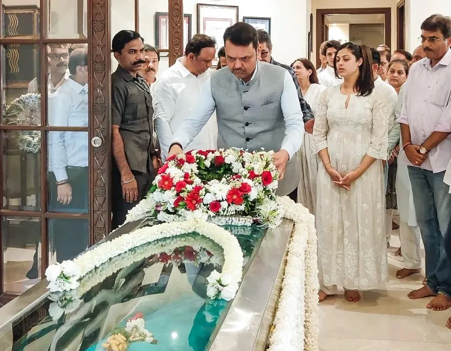 ગાયિકા આશા ભોસલેનું નિધન: અંતિમ દર્શન માટે ઉમટી પડ્યા સિતારાઓ, પ્રશાસન દ્વારા તડામાર તૈયારીઓ 2 asha bhosle.jpg