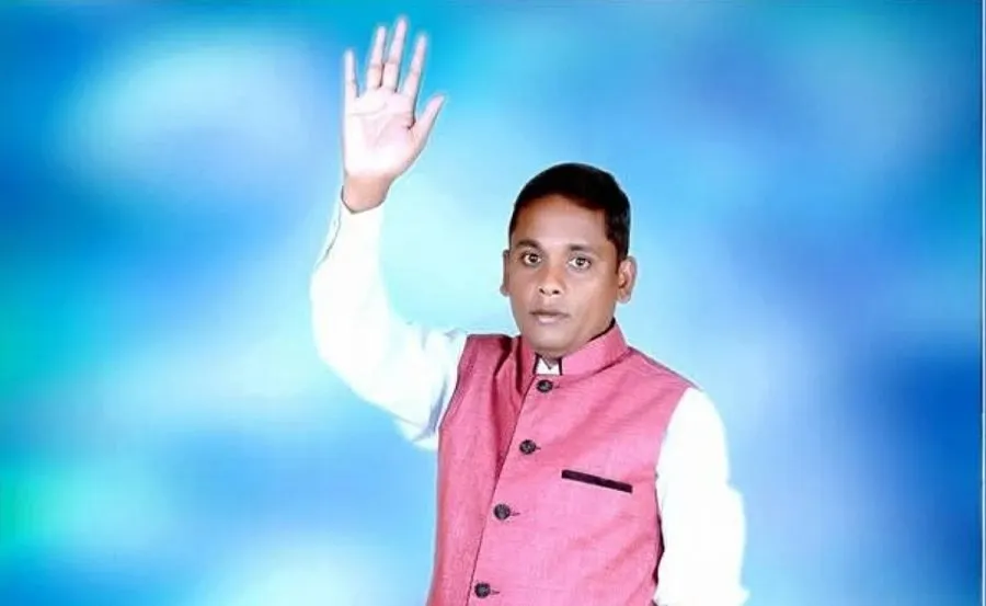 શું આ શક્ય છે? ગુજરાતમાં એક જ શખ્સ ભાજપ, કોંગ્રેસ અને આપ ત્રણેયનો કેન્ડિડેટ બન્યો, રાજકીય આલમમાં ભારે ચર્ચા 2 ELECTION.jpg