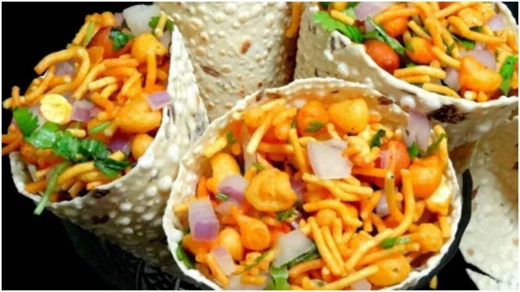 મિનિટોમાં તૈયાર કરો ક્રિસ્પી અને ચટપટી પાપડ કોન ચાટ 3 Papad Cone Chaat