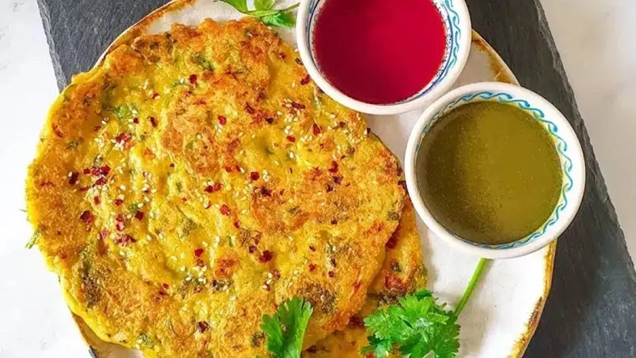 શું તમે પણ પૌઆ-ઉપમા ખાઈને કંટાળ્યા છો? સવારના નાસ્તામાં ટ્રાય કરો આ સુપરફૂડ 'ઓટ્સ ચીલા' 3 Oats chilla