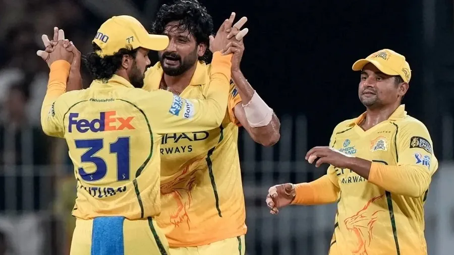 CSKને લાગ્યો જોરદાર ઝટકો: સ્ટાર ફાસ્ટ બોલર ખલીલ અહમદ આખી IPL સીઝનમાંથી બહાર 2 cskoo11.jpg