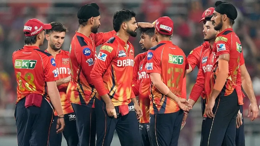 IPL Playoff Scenario: આ 3 ટીમોની ટિકિટ ફાઈનલ! છેલ્લા સ્પોટ માટે આ દિગ્ગજ ટીમો વચ્ચે થશે જંગ 2 pb.jpg