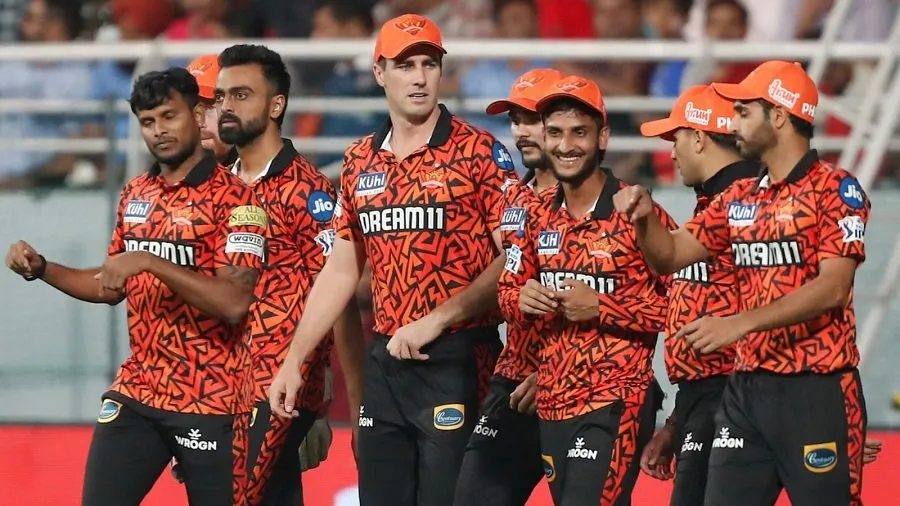 IPL Playoff Scenario: આ 3 ટીમોની ટિકિટ ફાઈનલ! છેલ્લા સ્પોટ માટે આ દિગ્ગજ ટીમો વચ્ચે થશે જંગ 3 srh0.jpg