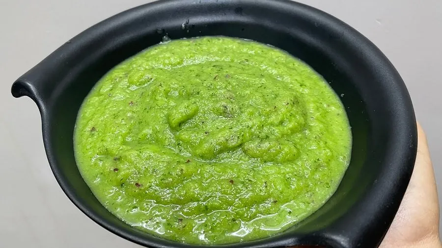 શું તમારી ગ્રીન ચટણી કાળી પડી જાય છે? જાણો હોટલ સ્ટાઈલ ચટણી બનાવવાની પરફેક્ટ ટ્રીક 3 green chutney