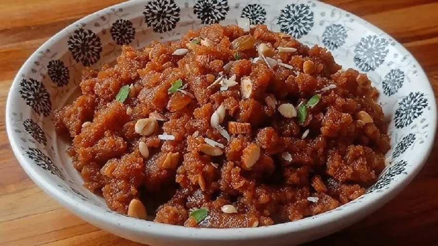 શું તમે ક્યારેય દૂધમાં પલાળેલી સોજીનો હલવો ખાધો છે? જાણી લો આ શાહી 'માખંડી હલવા'ની સિક્રેટ રેસીપી. 3 Makhandi Halwa
