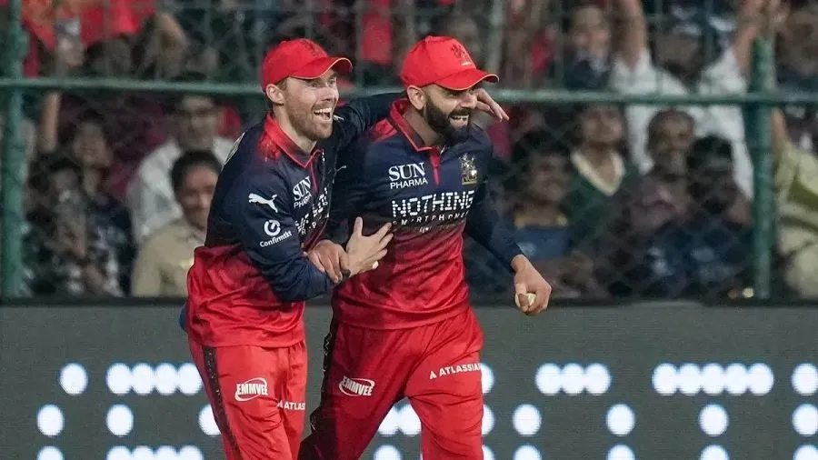 RCB ને મોટો ઝટકો: દિલ્હી સામેની મેચમાંથી ફિલ સોલ્ટ બહાર, DK એ આપી અપડેટ 2 rcb.jpg