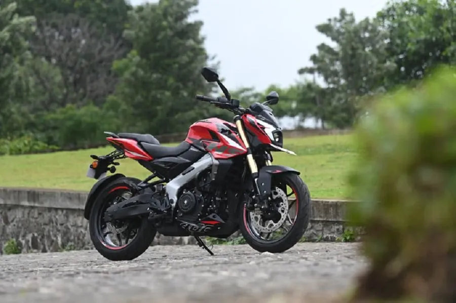 બજાજ પલ્સર પ્રેમીઓ માટે લોટરી! Pulsar NS400Z થઈ સસ્તી, હવે માત્ર ₹1.80 લાખમાં લાવો ઘરે 3 pukser2.jpg