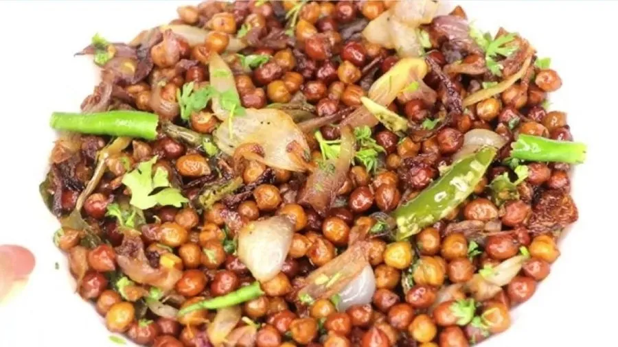 નાસ્તામાં બનાવો આયર્નથી ભરપૂર કાળા ચણાની ઘૂઘરી, બસ આ એક મસાલો ઉમેરતા જ આવશે રેસ્ટોરન્ટ જેવો સ્વાદ! 3 kala chana.jpg