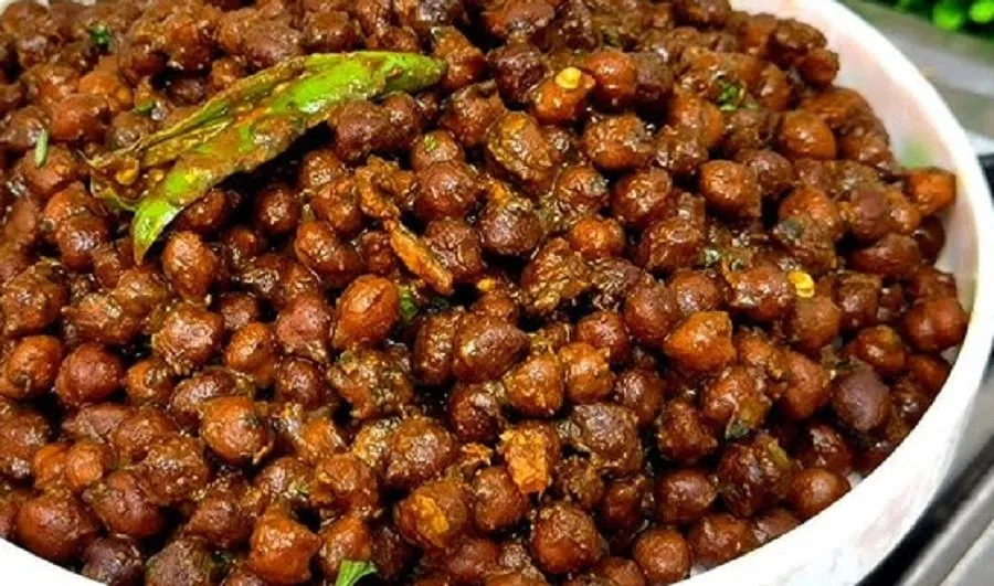 નાસ્તામાં બનાવો આયર્નથી ભરપૂર કાળા ચણાની ઘૂઘરી, બસ આ એક મસાલો ઉમેરતા જ આવશે રેસ્ટોરન્ટ જેવો સ્વાદ! 2 kala chana1.jpg