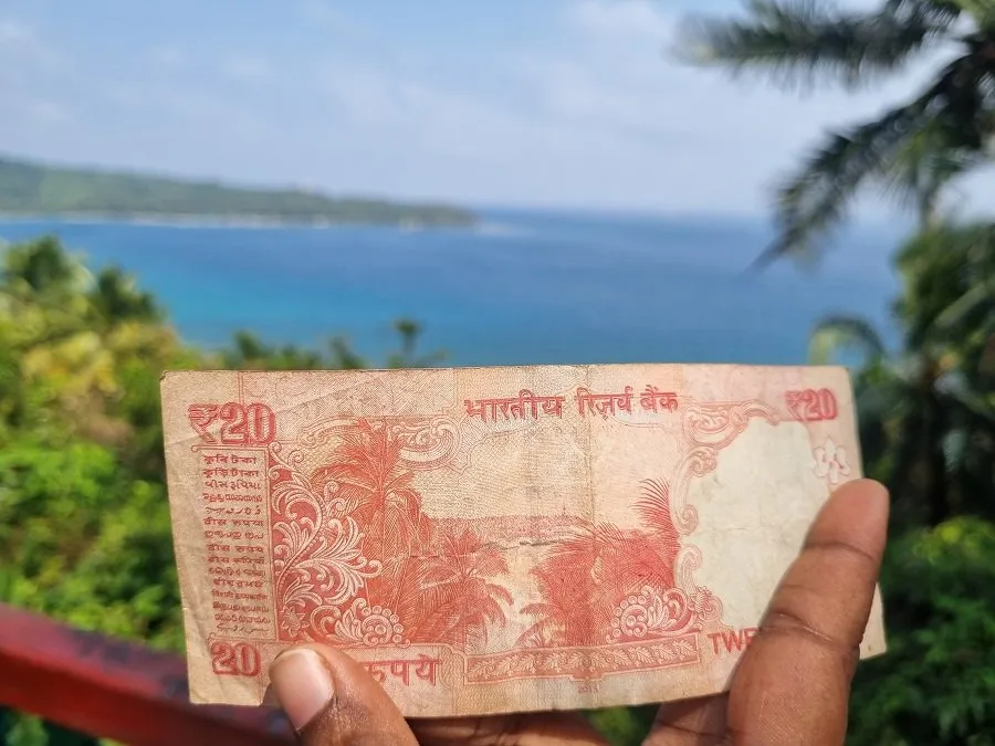 શું તમે જાણો છો? ₹20 ની જૂની નોટ પર દેખાતો એ સુંદર બીચ ખરેખર ક્યાં આવેલો છે? જાણો તેનું રહસ્ય 2 note andview.jpg