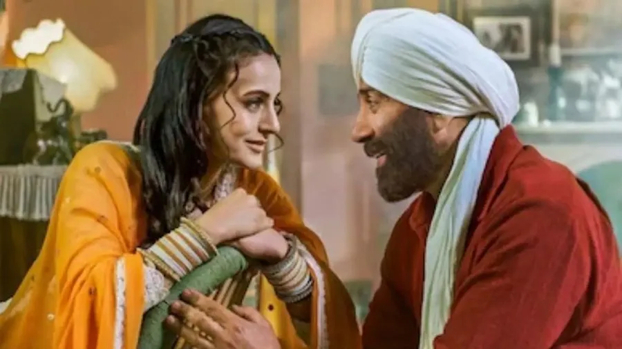 તારા સિંહ અને સકીના ફરી મચાવશે ધૂમ: 'ગદર 3' ને લઈને અમીષા પટેલની મોટી જાહેરાત, જાણો ક્યારે થશે રિલીઝ 2 boder.jpg