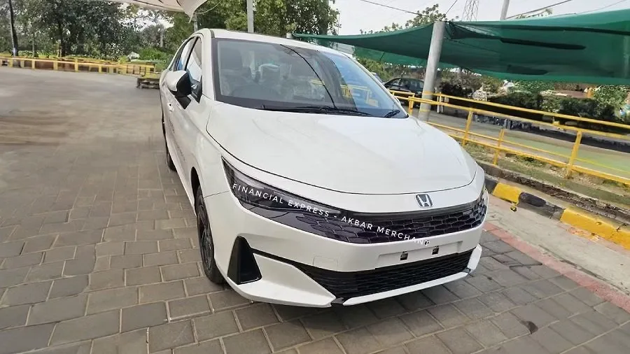 22 મે ના રોજ ધમાકેદાર એન્ટ્રી કરશે નવી Honda City: લોન્ચિંગ પહેલાં જ સામે આવ્યો શાનદાર લુક 3 car.jpg