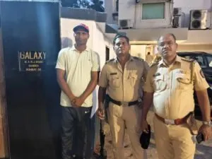 સલમાન ખાનના ગેલેક્સી એપાર્ટમેન્ટમાં નીકળ્યો સાપ: મુંબઈમાં ભારે દોડધામ બાદ સુરક્ષિત રેસ્ક્યૂ 2 images