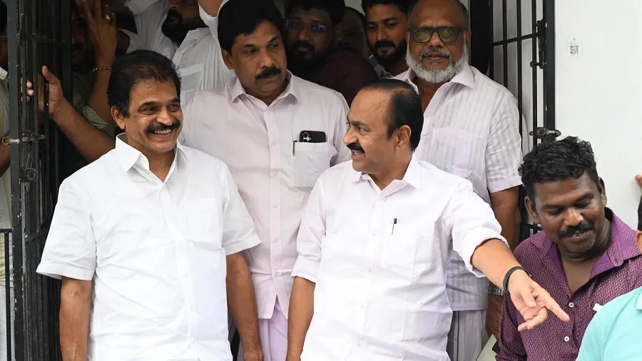 કેરળમાં સરકાર બનતા જ ડખો! માત્ર 30 કલાક જૂની UDF સરકારમાં ખાતાની ફાળવણીને લઈ ભારે મડાગાંઠ 3 KRELA2.jpg