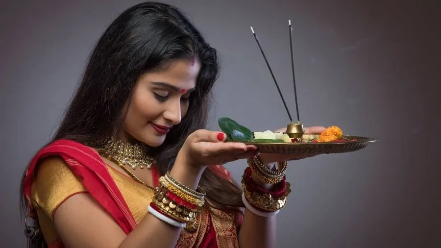 પીરિયડ્સ દરમિયાન વ્રત રાખવું યોગ્ય કે અયોગ્ય? જાણો શું કહે છે આપણા પવિત્ર શાસ્ત્રો 2 Fasting