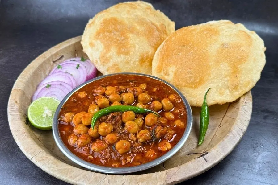 શું તમારા ભટૂરા ફૂલતા નથી? જાણો છોલે-ભટૂરે બનાવવાની પરફેક્ટ રેસીપી 2 Chole Bhature