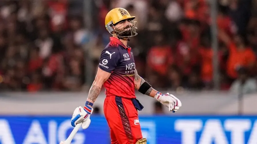 IPL પ્લેઓફ: વિરાટ કોહલી પર વધુ પડતા બોજ સામે સંજય માંજરેકરે કેમ આપી ચેતવણી? 2 kohli1.jpg