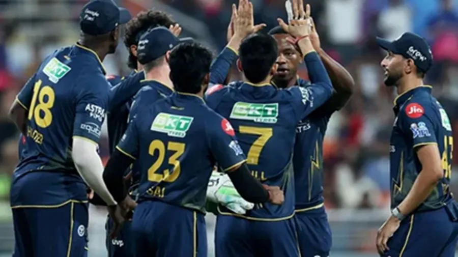IPL 2026 ફાઇનલ પહેલા ગુજરાત ટાઇટન્સ મુશ્કેલીમાં: ખરાબ હવામાનના કારણે અમદાવાદ પહોંચવામાં ભારે વિલંબ 2 gt.jpg