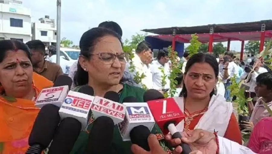 વેડ દરવાજા ડિમોલિશન વિવાદ: કથિત ‘નકલી’ ડિમોલિશન મુદ્દે કમિશનર અને મેયરનું ભેદી મૌન 2 s.jpg