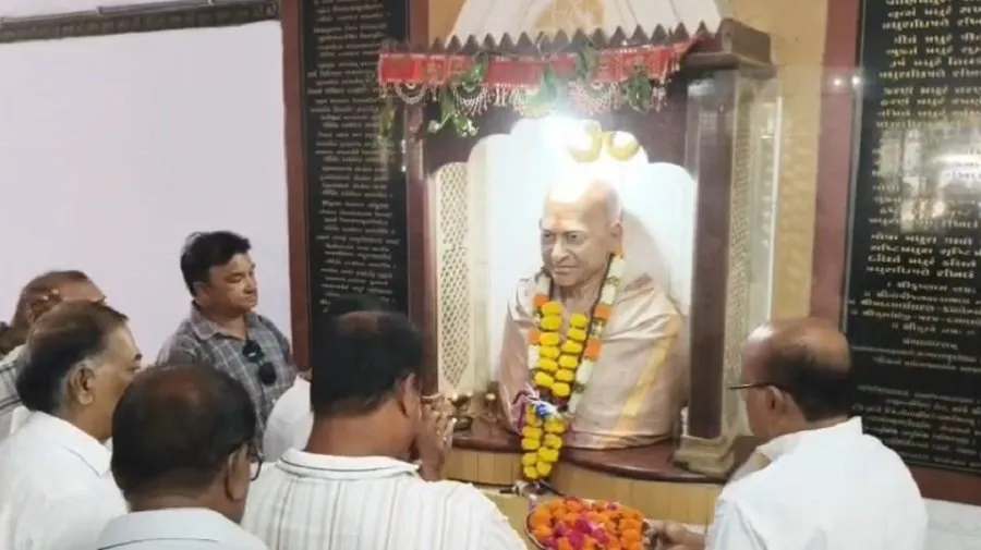 સોમનાથના સાનિધ્યમાં વિજય રૂપાણીને ભાવભીની શ્રદ્ધાંજલિ 3 sar.jpg